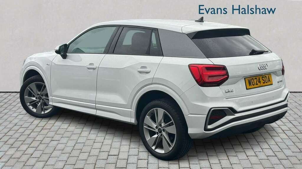 Audi Q2 30 Tfsi 116 S Line 2024 White #4