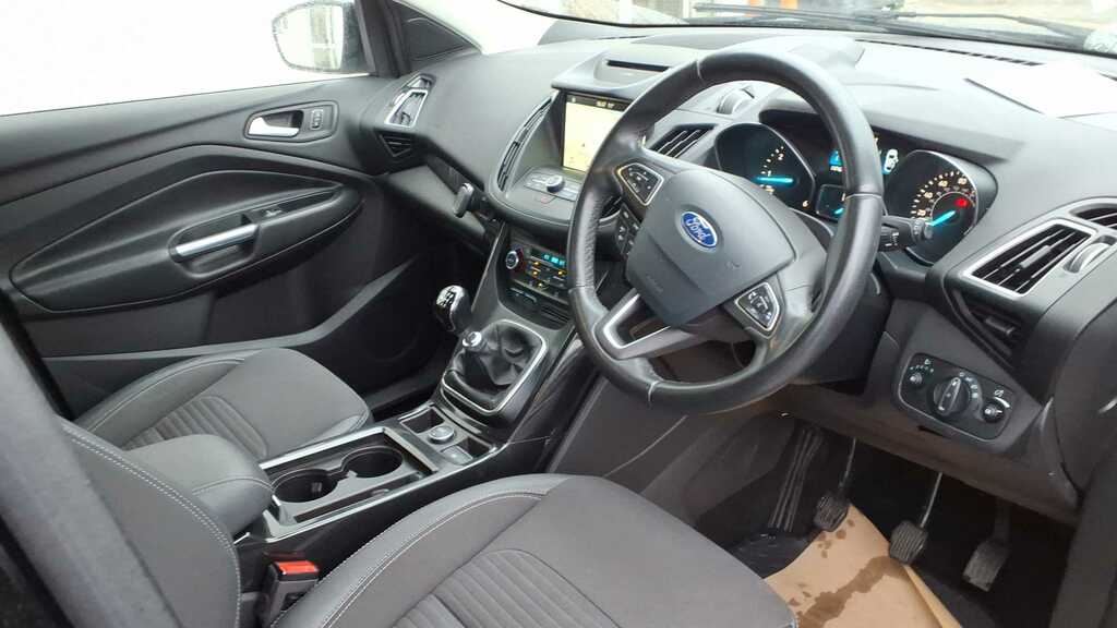 Ford Kuga 2.0 Tdci 180 Titanium 2018 WV18FNN Black #6