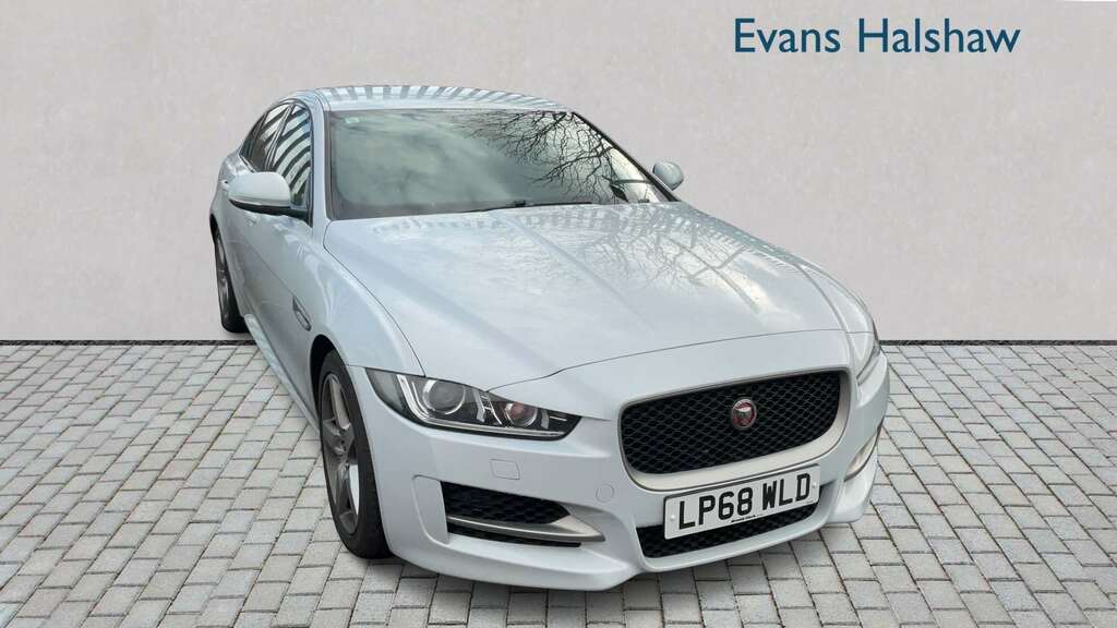 Jaguar XE 2.0 250 R-sport 2019 White