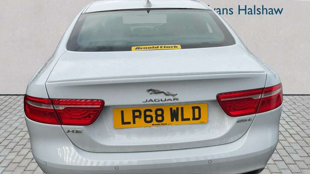 Jaguar XE 2.0 250 R-sport 2019 LP68WLD White #5