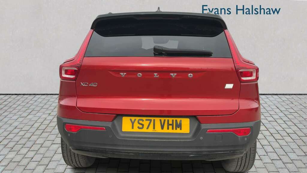 Volvo XC40 1.5 T4 Recharge Phev R Design 2021 YS71VHM Red #5
