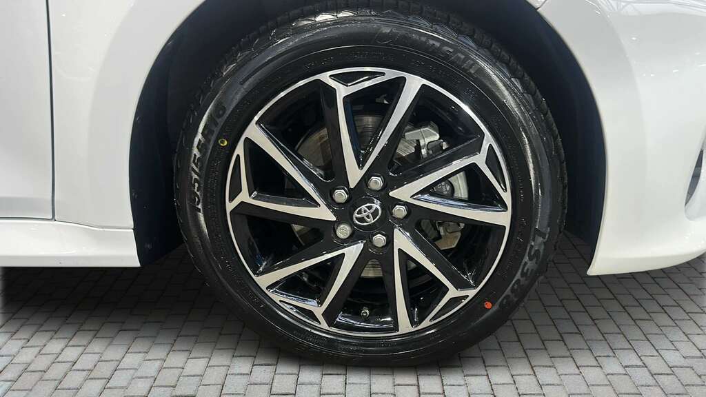Toyota Yaris 1.5 Hybrid Design Cvt 2023 YM23AYJ White #6