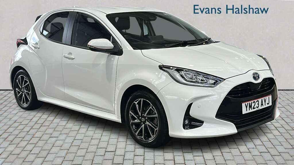 Toyota Yaris 1.5 Hybrid Design Cvt 2023 White
