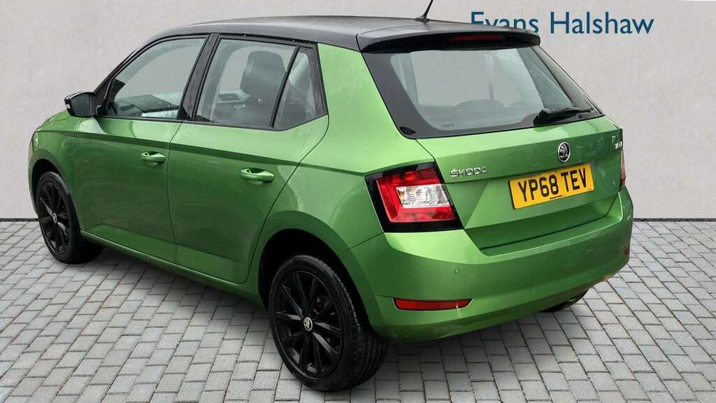 Skoda Fabia 1.0 Tsi Colour Edition 2018 YP68TEV Green #4