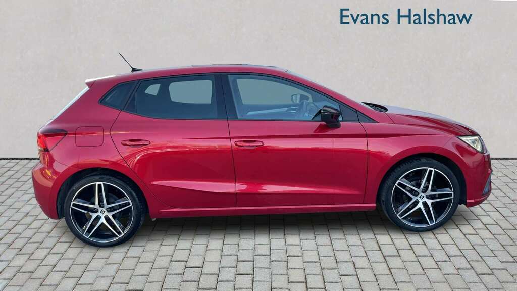 Seat Ibiza 1.0 Tsi 95 Fr Edition 2023 DE72ZRN Red #3
