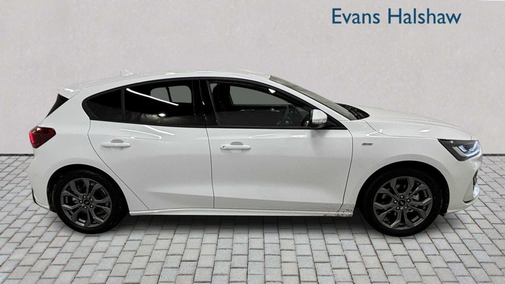 Ford Focus 1.0 Ecoboost Hybrid Mhev St-line 2025 BW75DVL White #3