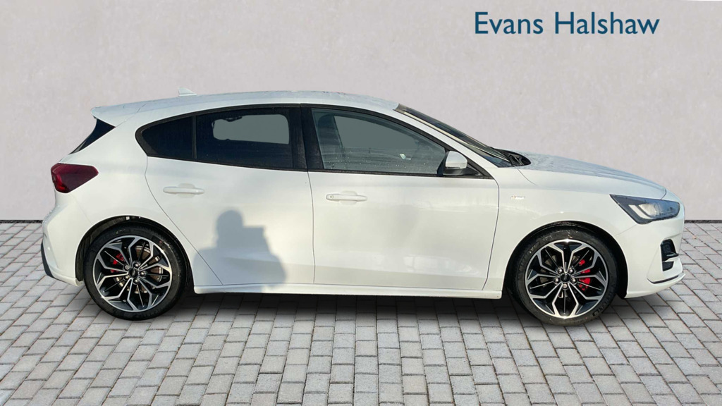 Ford Focus 1.0 Ecoboost Hybrid Mhev St-line X 2025 FV75ZKH White #3