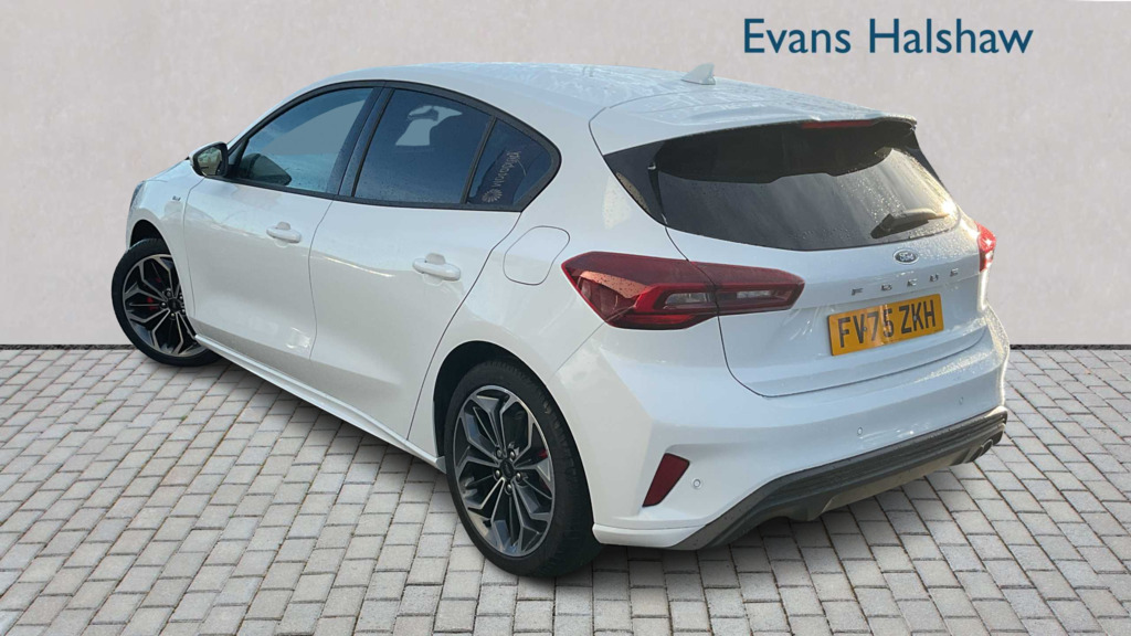 Ford Focus 1.0 Ecoboost Hybrid Mhev St-line X 2025 FV75ZKH White #2
