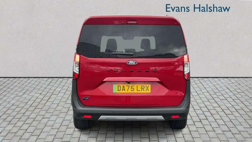 Ford Tourneo Courier 100Kw Active 43Kwh 2025 Red #5