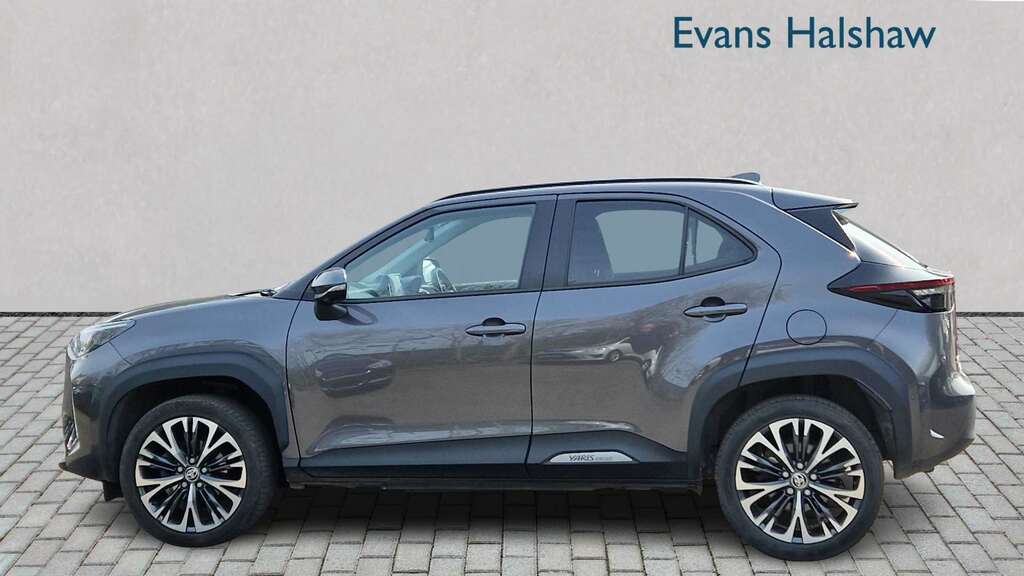 Toyota Yaris Cross 1.5 Hybrid Excel Cvt 2023 VE72NGJ Grey #3