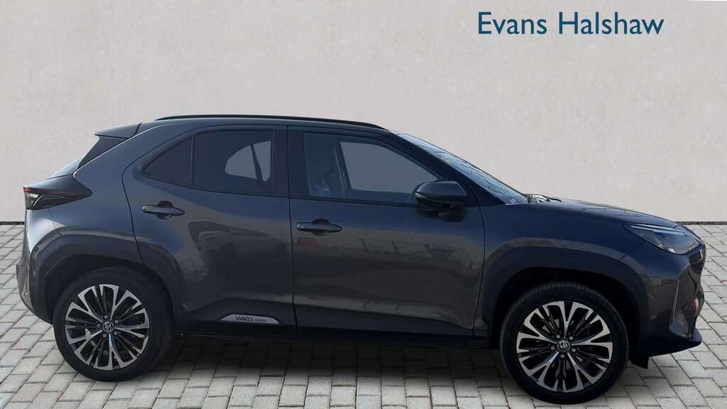 Toyota Yaris Cross 1.5 Hybrid Excel Cvt 2023 VE72NJK Grey #3