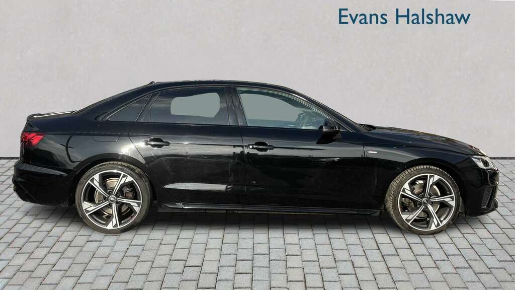 Audi A4 35 Tfsi Black Edition S Tronic 2023 YD73DZZ Black #3