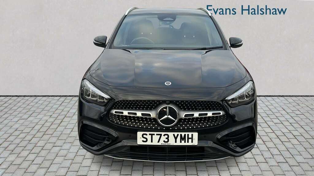 Mercedes-Benz GLA Class 220D 4Matic Amg Line Executive 2023 ST73YMH Black #2
