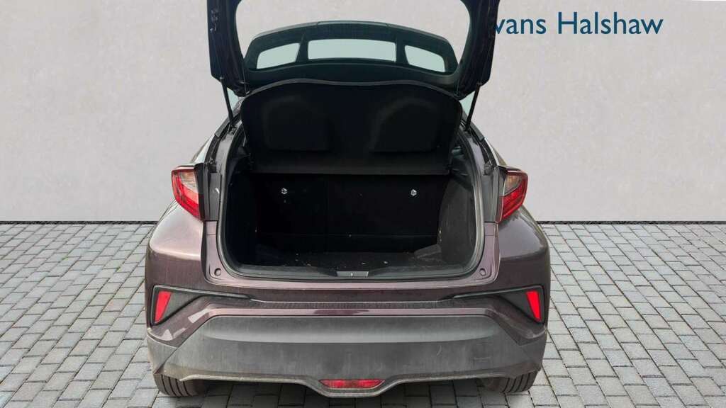 Toyota C-Hr 1.8 Hybrid Icon Cvt 2023 YW72AOS Purple #6