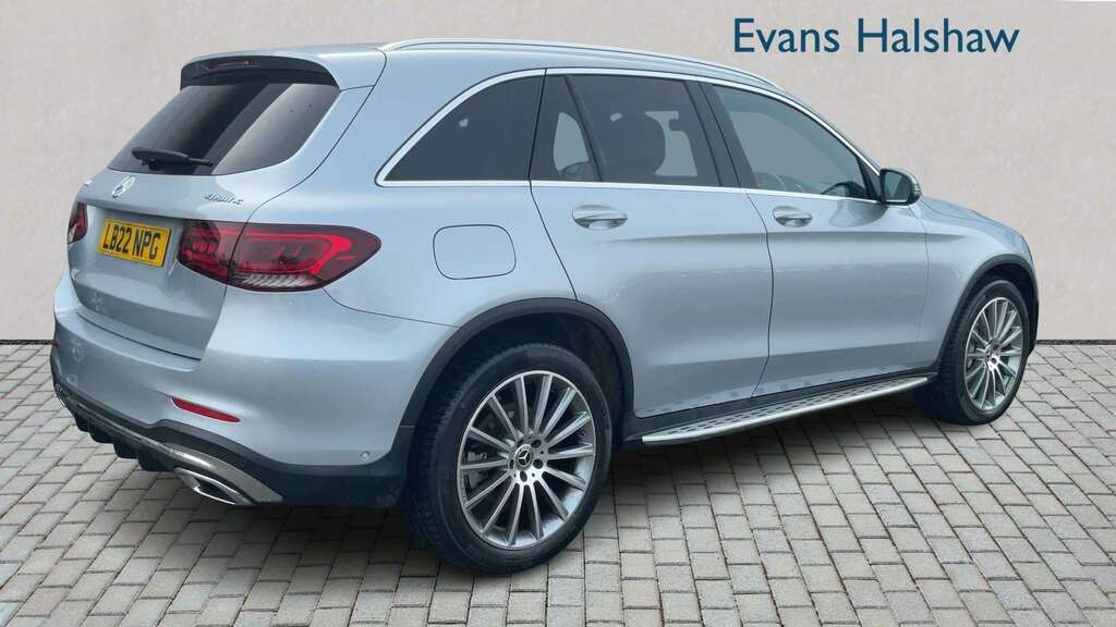 Mercedes-Benz GLC Class 300D 4Matic Amg Line Premium 9G-tronic 2022 Silver #2