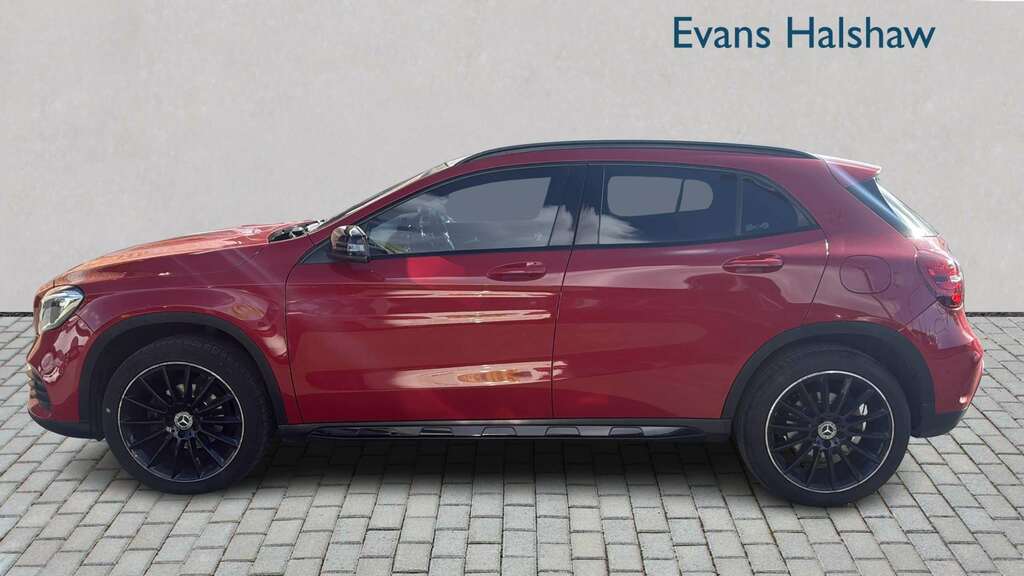 Mercedes-Benz GLA Class 200 Amg Line Edition 2020 LA69TSV Red #4