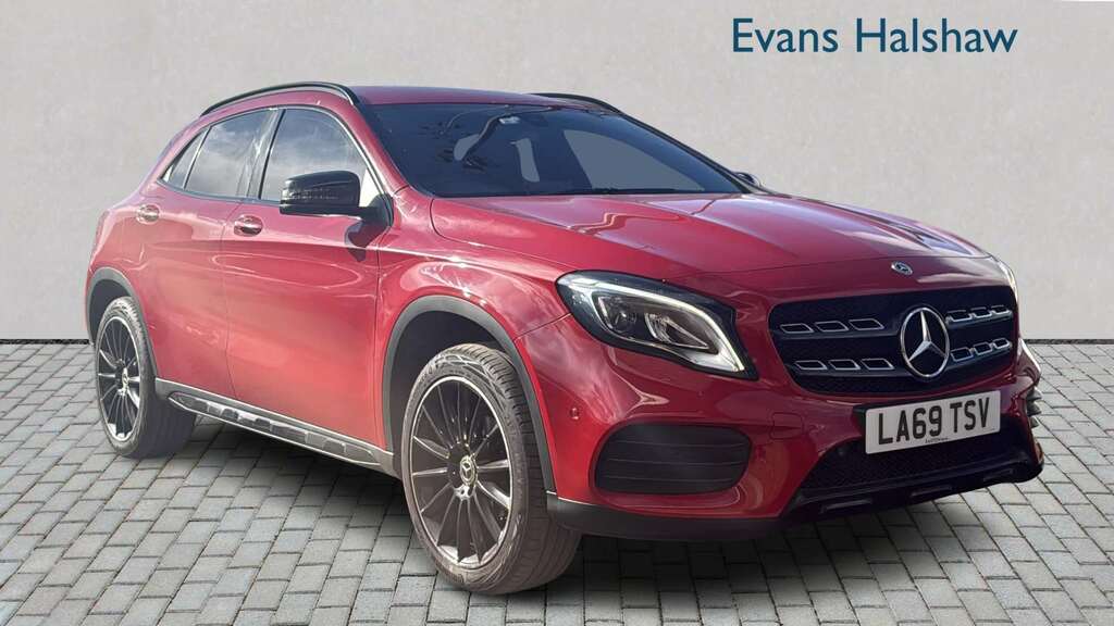 Mercedes-Benz GLA Class 200 Amg Line Edition 2020 Red