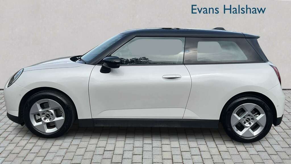Mini Hatch 135Kw E Classic 41Kwh 2024 NL74HEU White #4