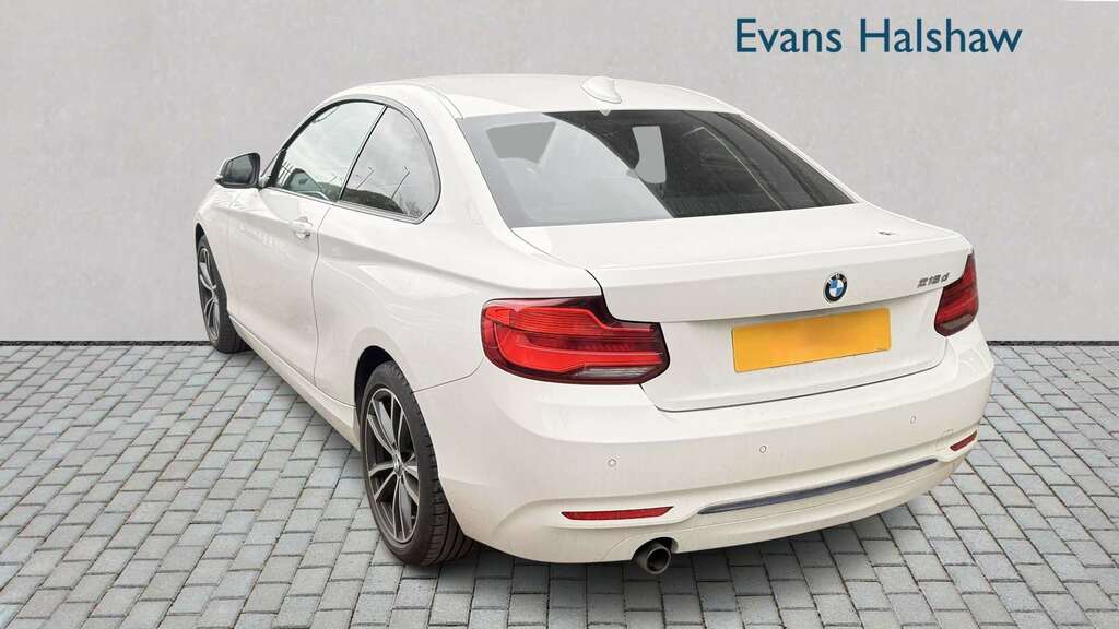 BMW 2 Series 218D Sport Nav 2018 MD68BMZ White #2