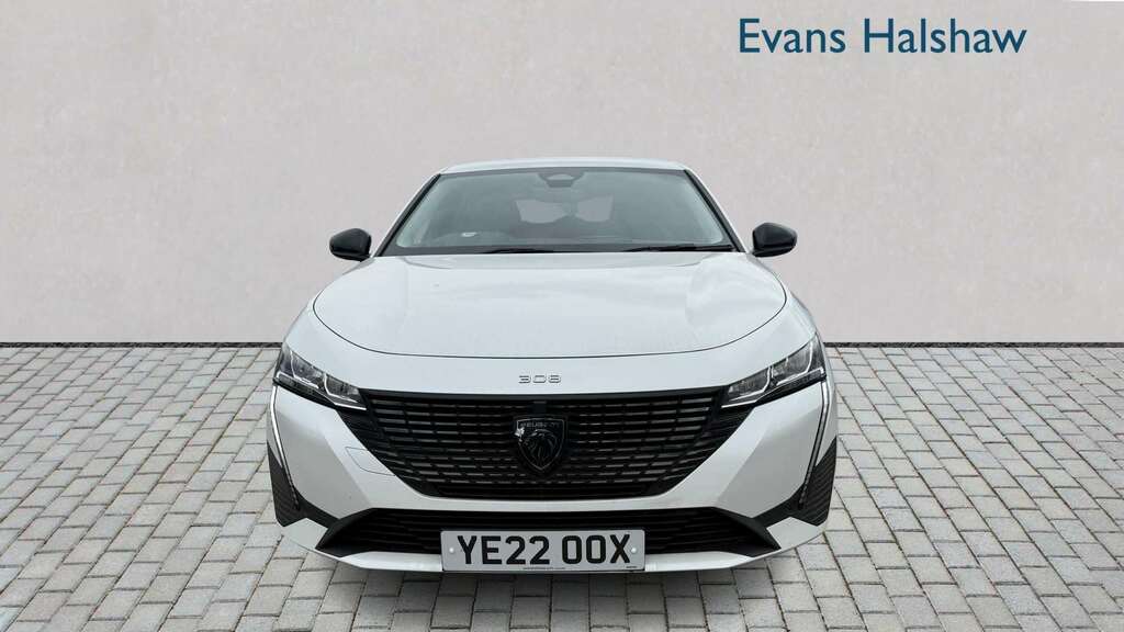 Peugeot 308 1.2 Puretech Allure Premium Eat8 2022 White #2