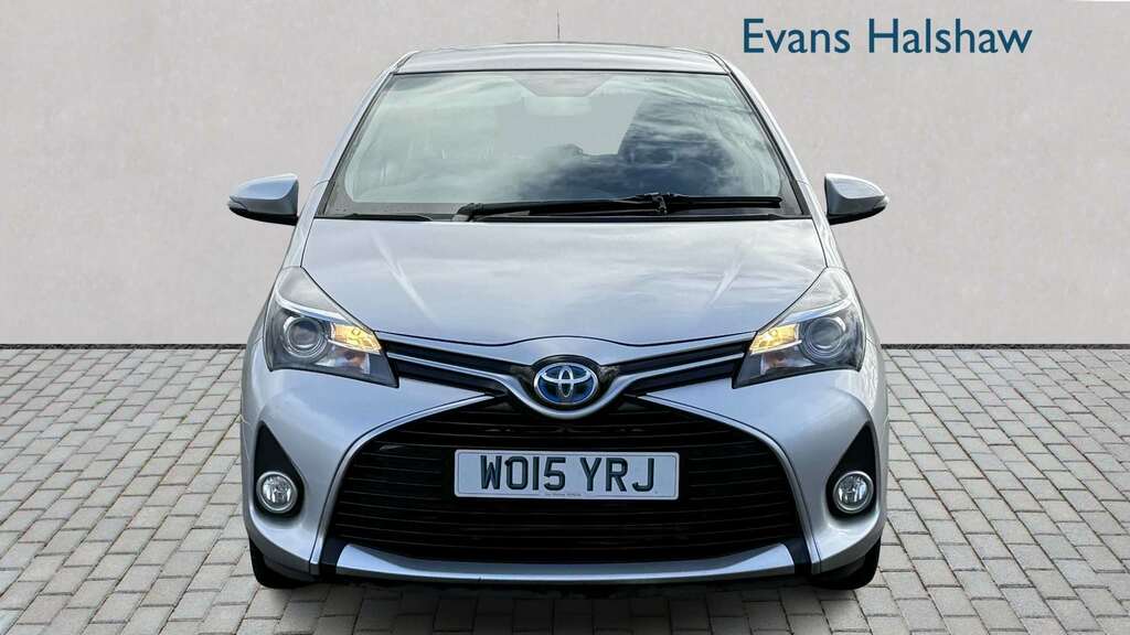 Toyota Yaris 1.5 Hybrid Icon Cvt 2015 WO15YRJ Silver #5