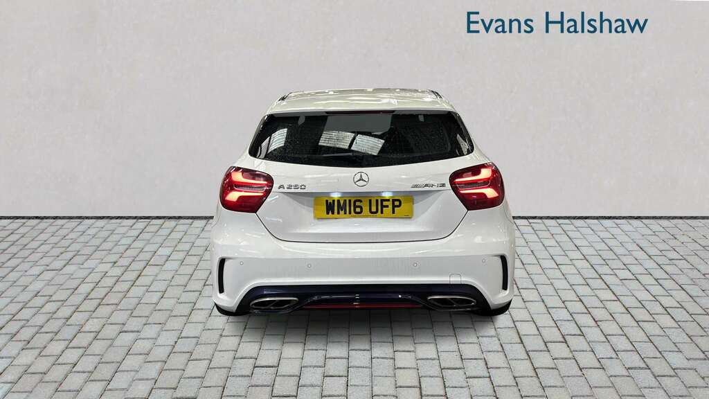 Mercedes-Benz A Class A250 Amg Premium 2016 WM16UFP White #5