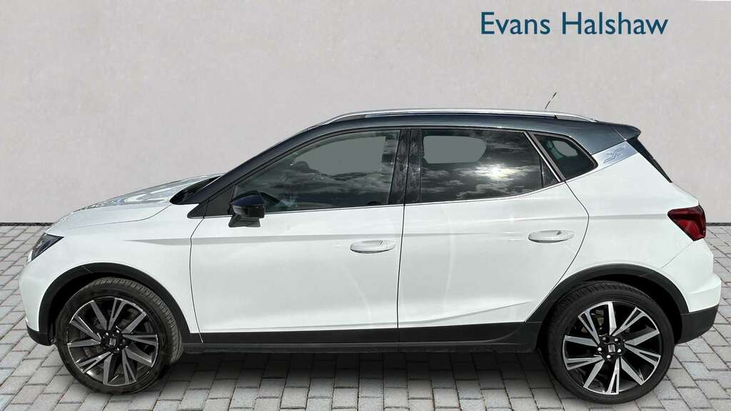 Seat Arona 1.0 Tsi 110 Fr Edition 2023 DG23FHO White #4