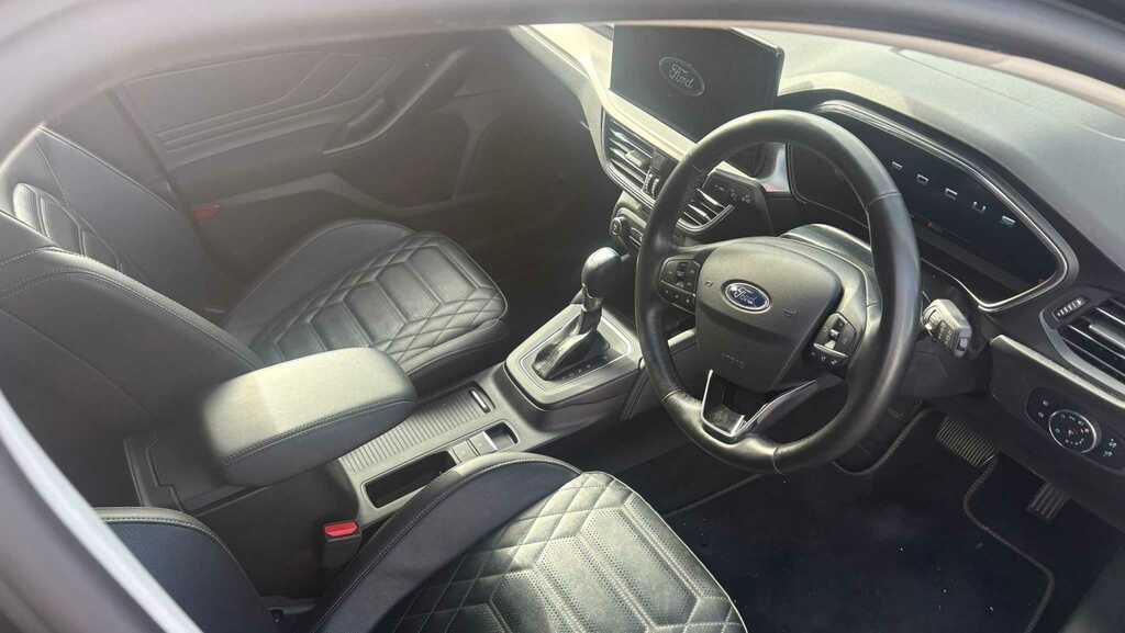 Ford Focus 1.0 Ecoboost Hybrid Mhev 155 Titanium X 2 GV73ZRJ Black #5