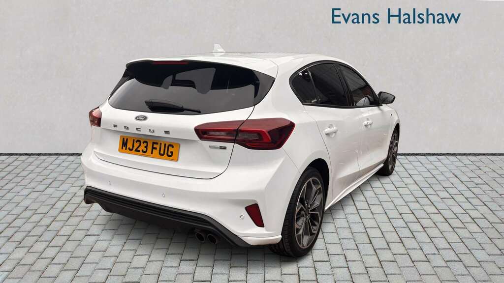 Ford Focus 1.0 Ecoboost Hybrid Mhev 155 St-line Vignale 2 MJ23FUG White #2