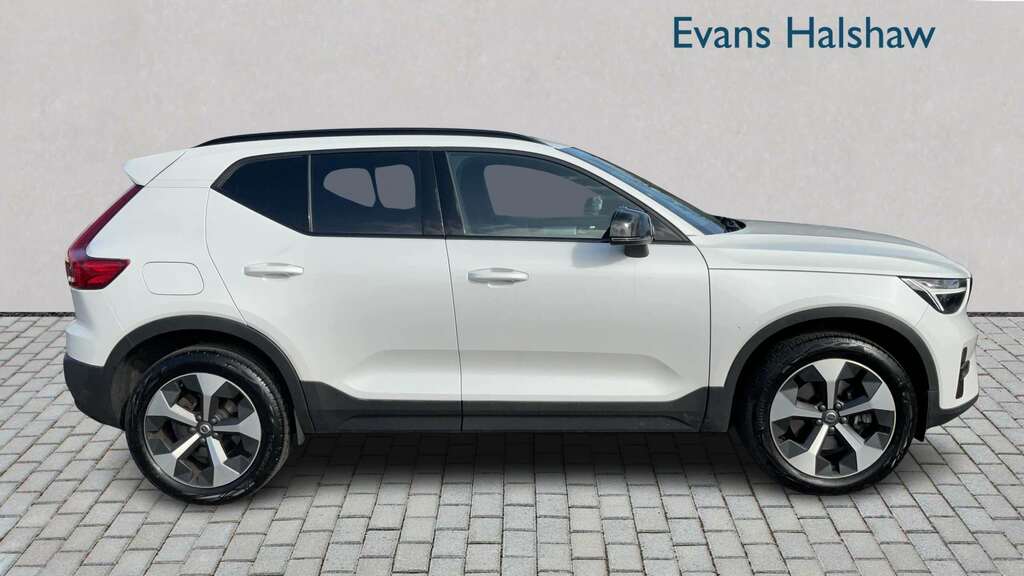 Volvo XC40 2.0 B4p Plus Dark 2025 NL75JAO White #2