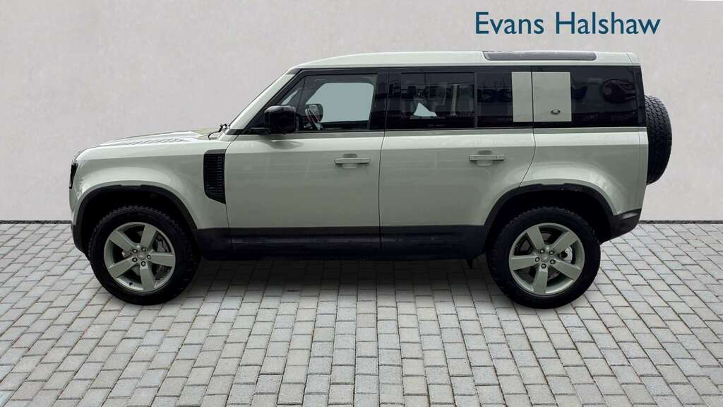 Land Rover Defender 110 3.0 D300 75Th Limited Edition 110 2023 MC72PZJ Green #4