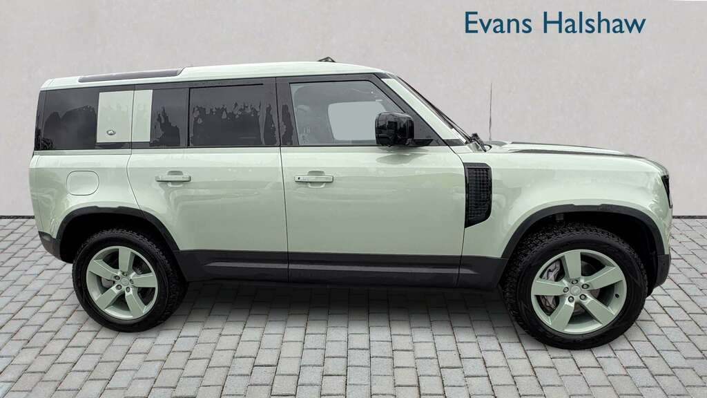 Land Rover Defender 110 3.0 D300 75Th Limited Edition 110 2023 MC72PZJ Green #6
