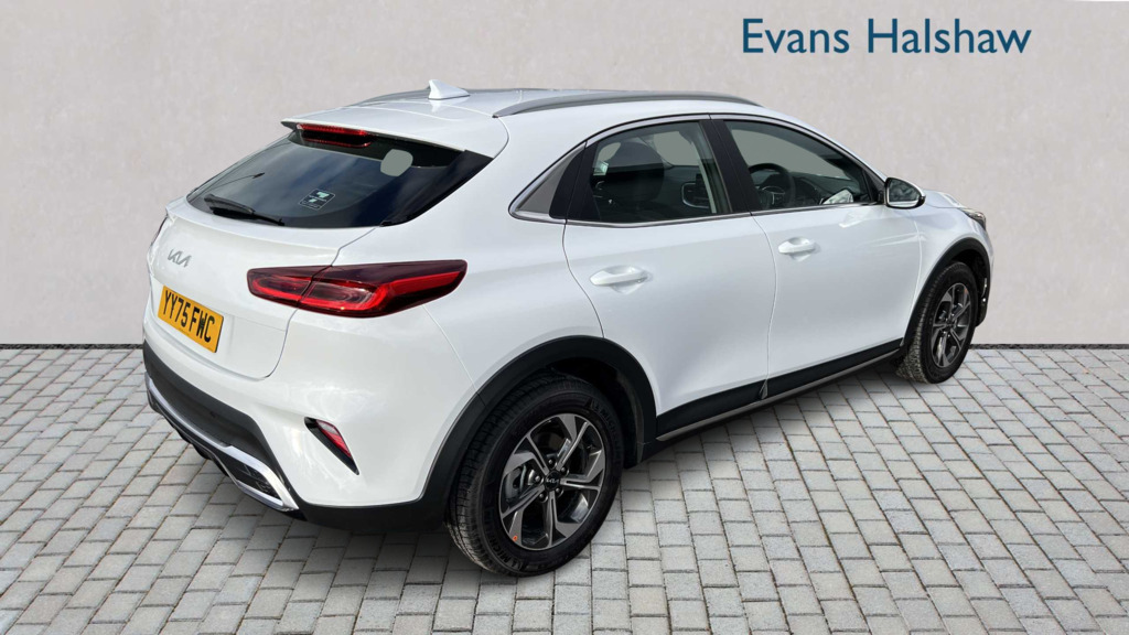 Kia Xceed 1.0T Gdi Isg 113 Pure Dct 2025 YY75FWC White #3