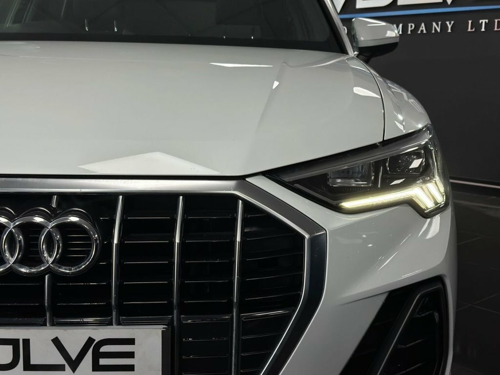 Audi Q3 1.5L S Line YK20XGG White #5