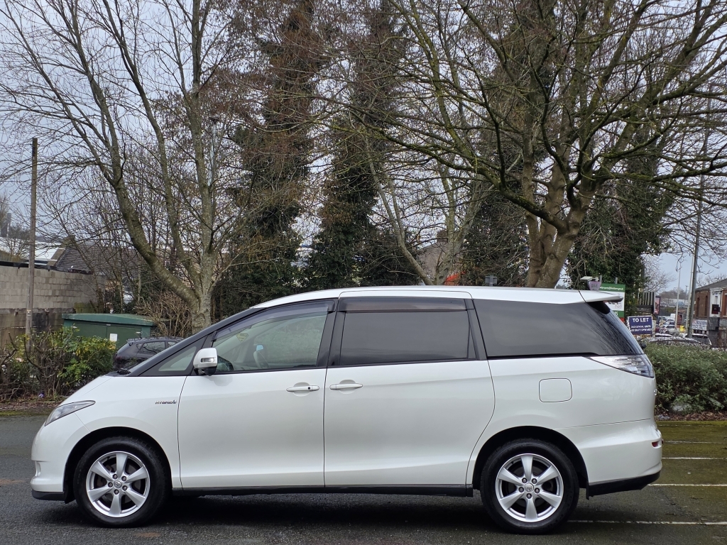 Toyota Estima #4