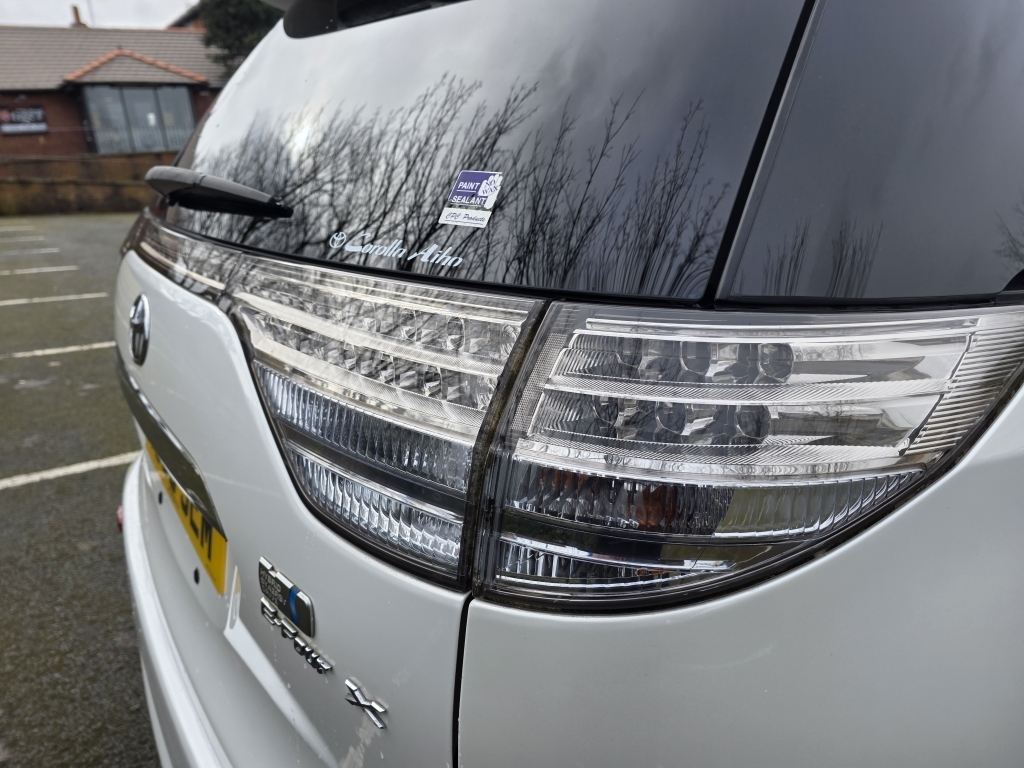 Toyota Estima #25