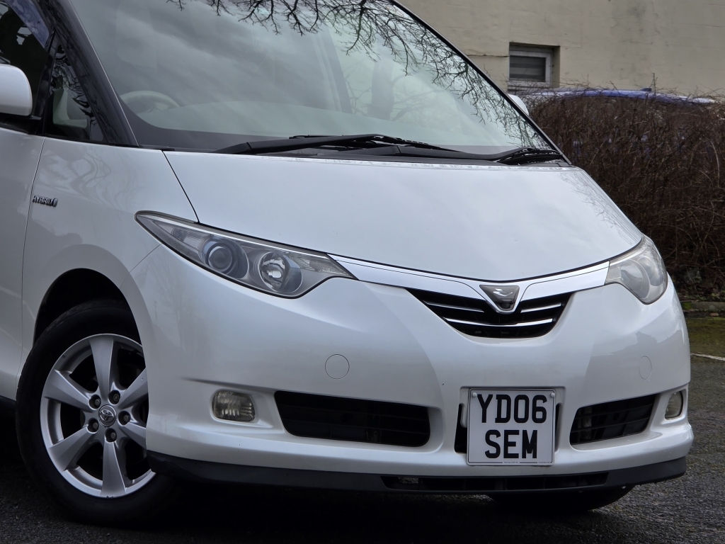 Toyota Estima #22