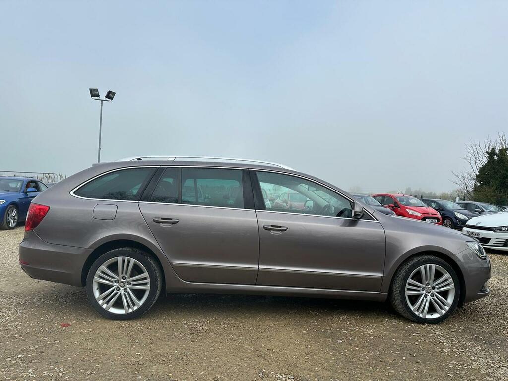 Skoda Superb Estate 2.0 Tdi Elegance Dsg Euro 5 Ss 2014 Purple #5