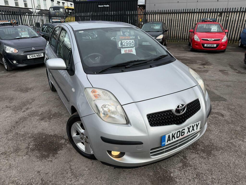 Toyota Yaris 1.3 Vvt-i T Spirit Silver
