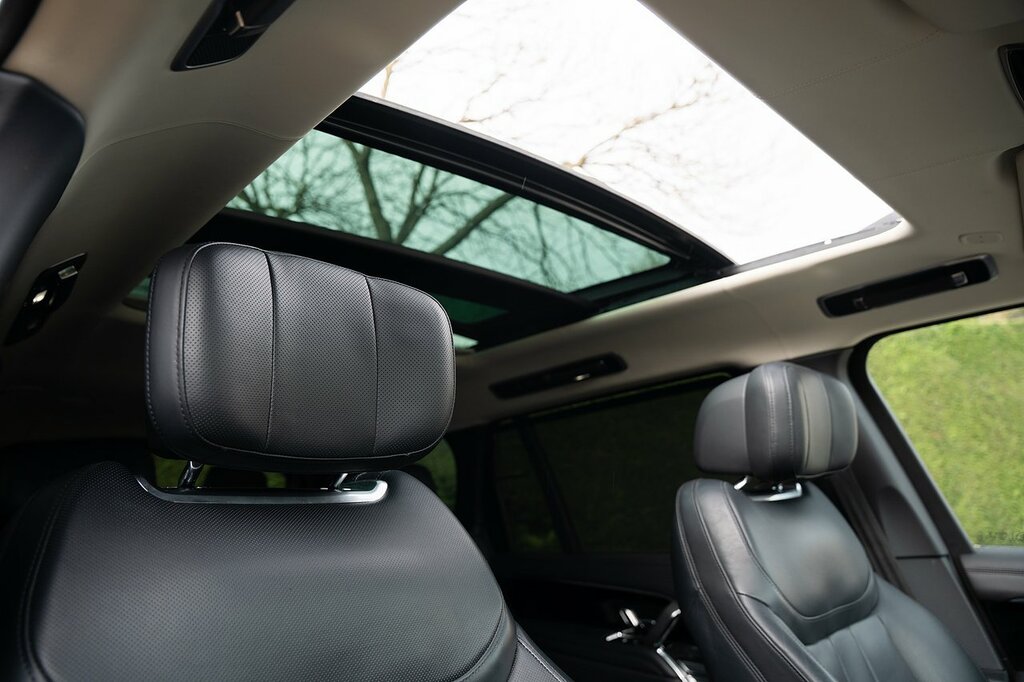 Land Rover Range Rover D350 Mhev Black