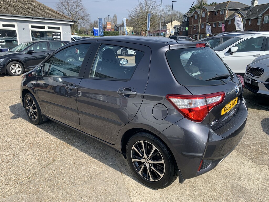 Toyota Yaris Hatchback 1.5 Vvt-h Icon Tech 2019 HG19TUP Grey #5