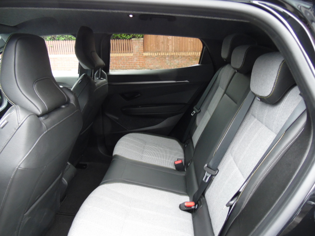 Renault Megane Techno White #13