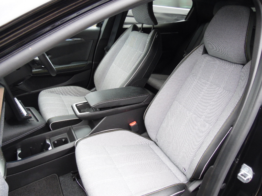 Renault Megane Techno White #15