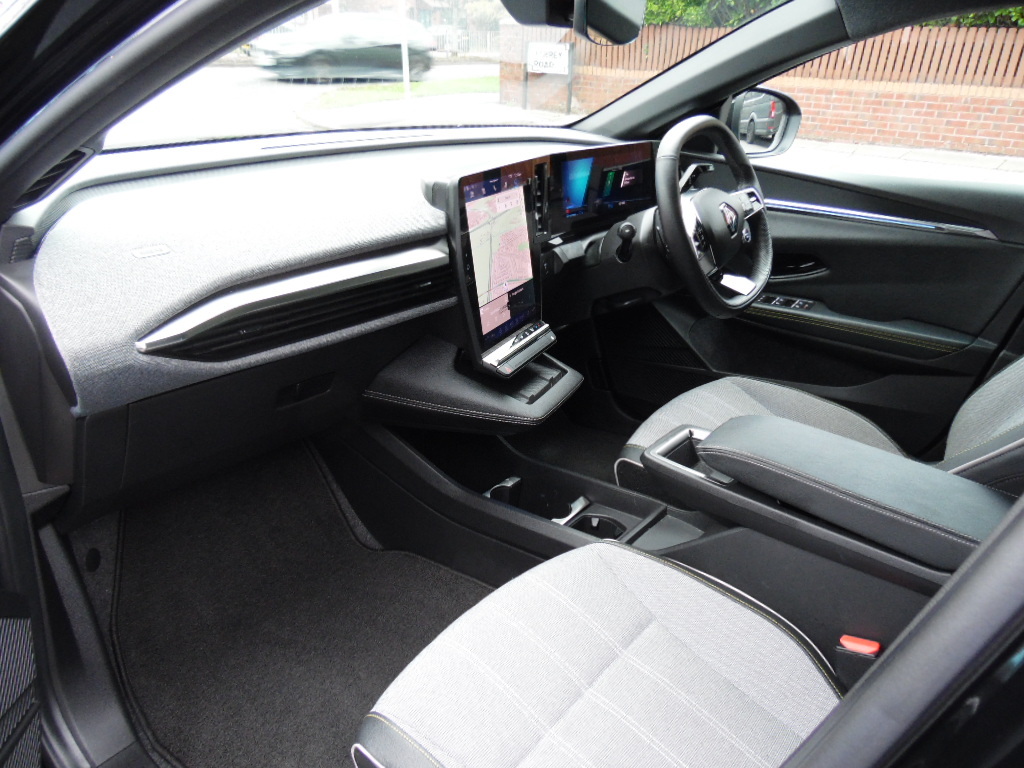 Renault Megane Techno White #14