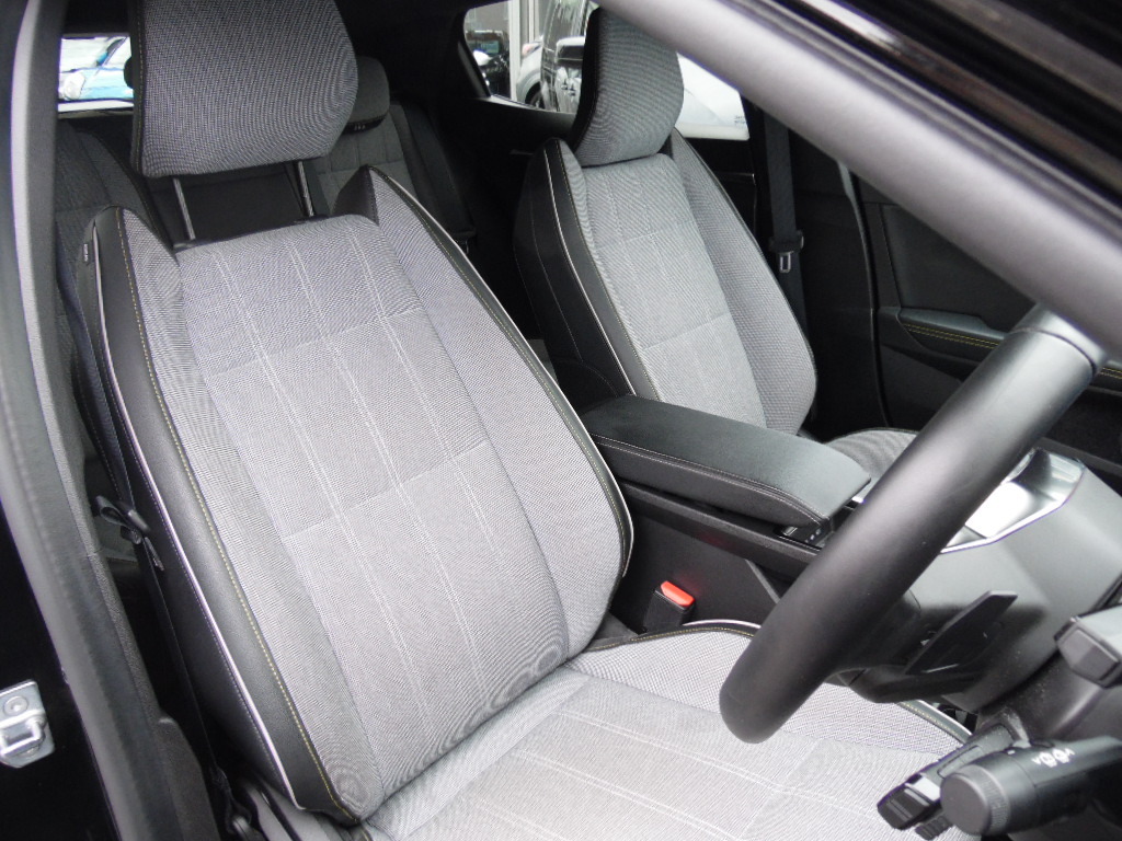 Renault Megane Techno White #10