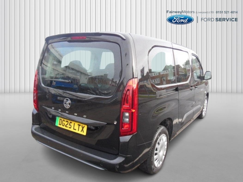 Vauxhall Combo Life Design XL Black #3