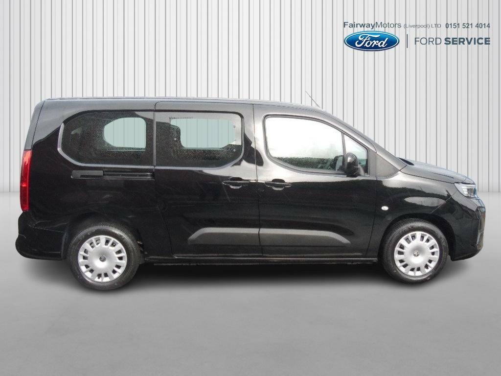 Vauxhall Combo Life Design XL Black #2
