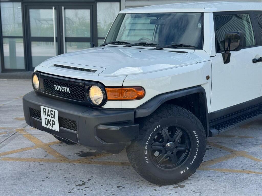 Toyota FJ Cruiser 4.0 V6 Beige #10