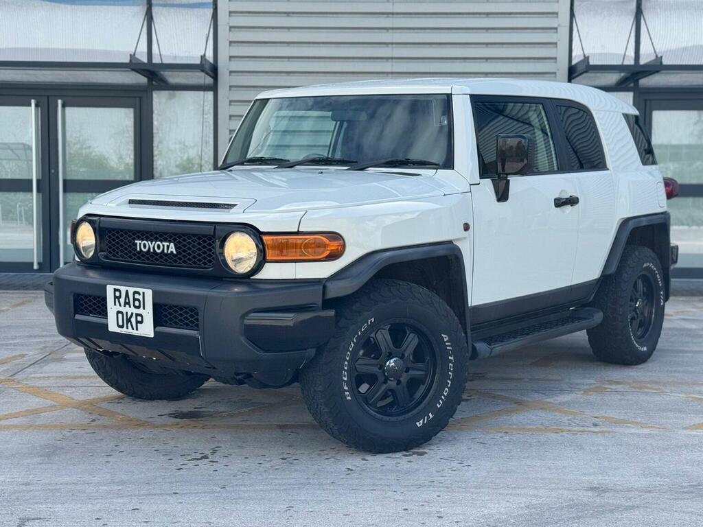 Toyota FJ Cruiser 4.0 V6 Beige #9