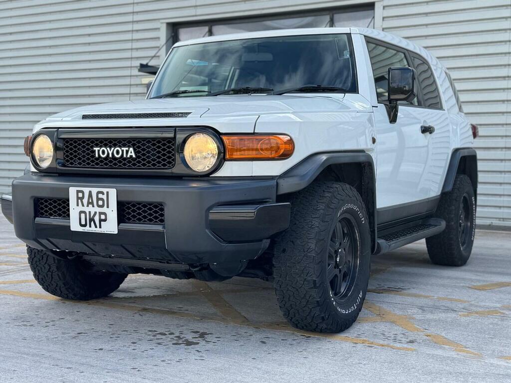 Toyota FJ Cruiser 4.0 V6 Beige #8